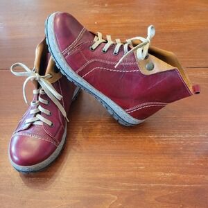 V Italia Women's Size 6.5/37 Burnished Red Leather Ankle Combat Boots Lace-Up